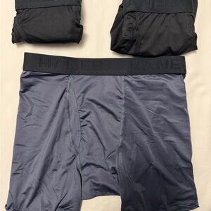 Hanes Men's Black and Dark Gray Boxer Briefs